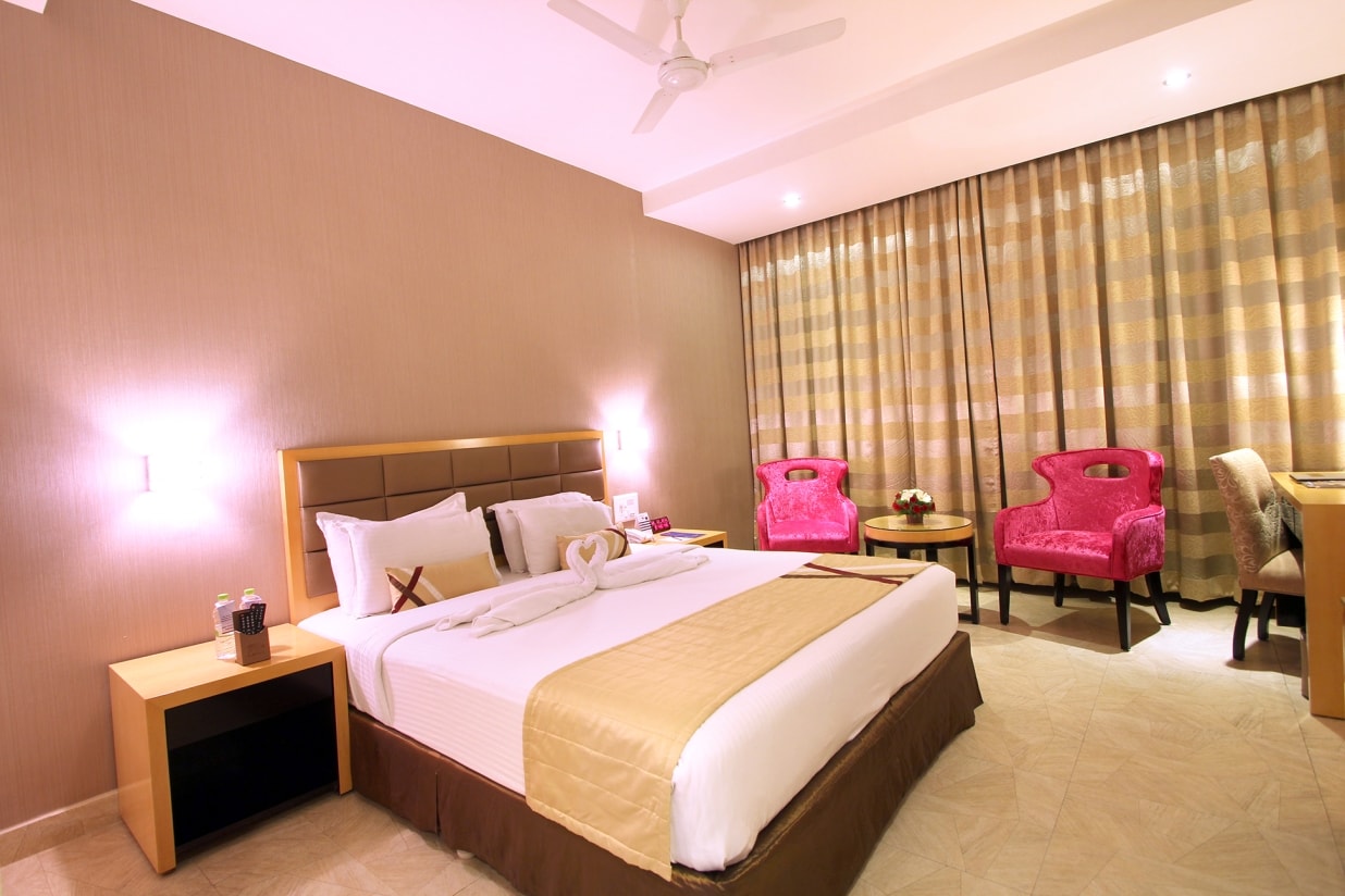 Luxury Rooms & Suites