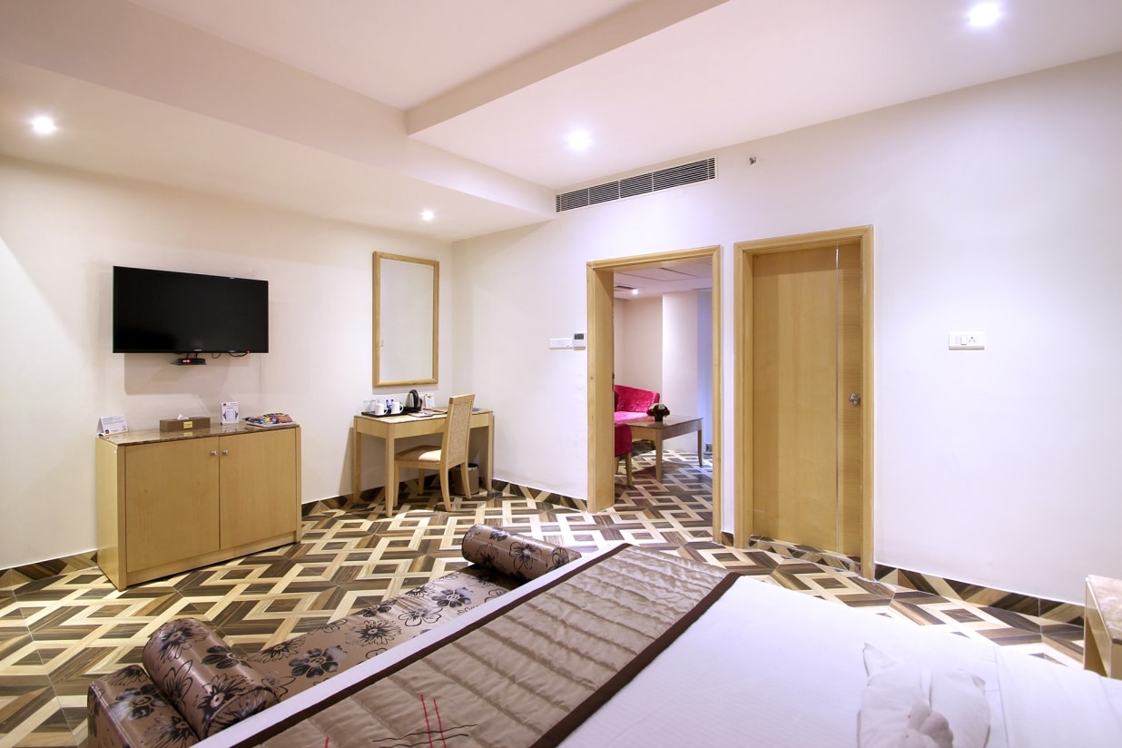 Suite Rooms king bed in Hyderabad